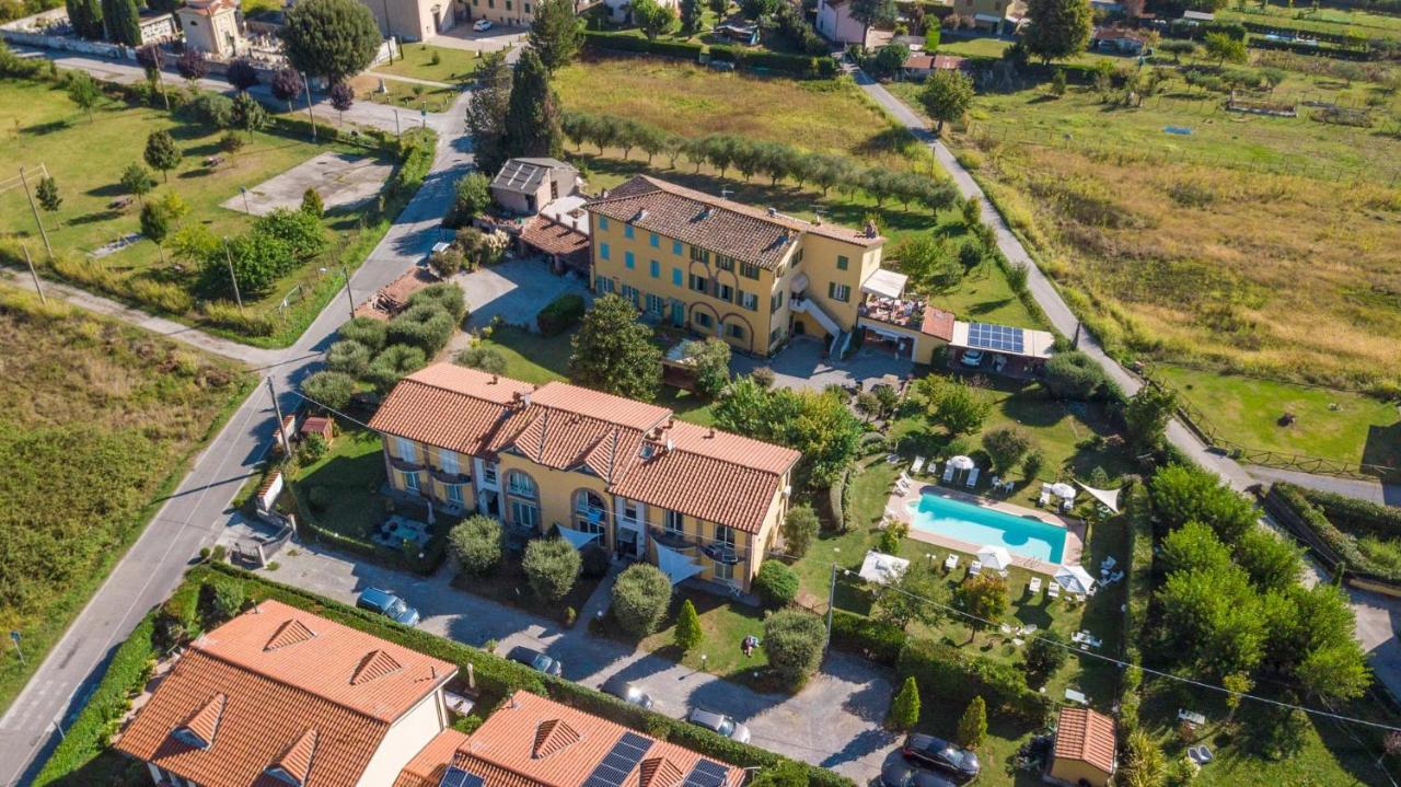 Villa Gabriella Apartments Lucca Exterior foto